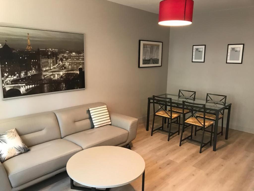 Pavillon 1 A 4 Personnes Chez L'Habitant Parfait Pour Une Famille 巴纽 外观 照片
