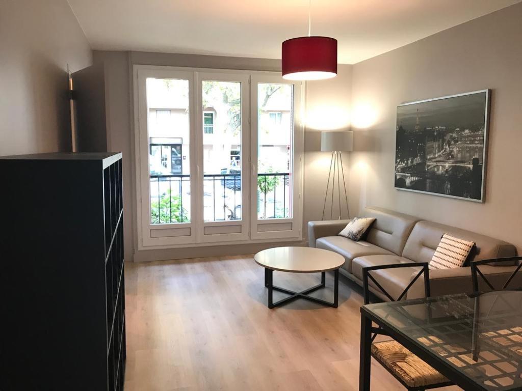Pavillon 1 A 4 Personnes Chez L'Habitant Parfait Pour Une Famille 巴纽 外观 照片